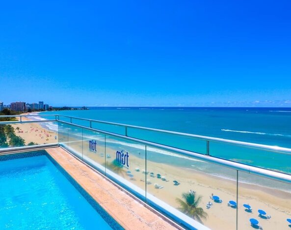 Outdoor pool at Aire De O:live.