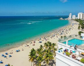 Beach access at Aire De O:live.