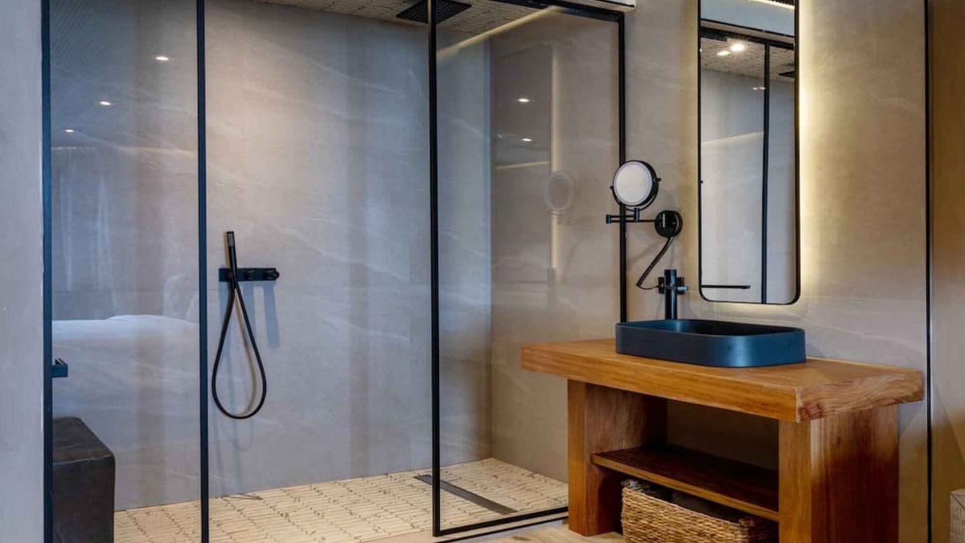 Guest bathroom at Aire De O:live.