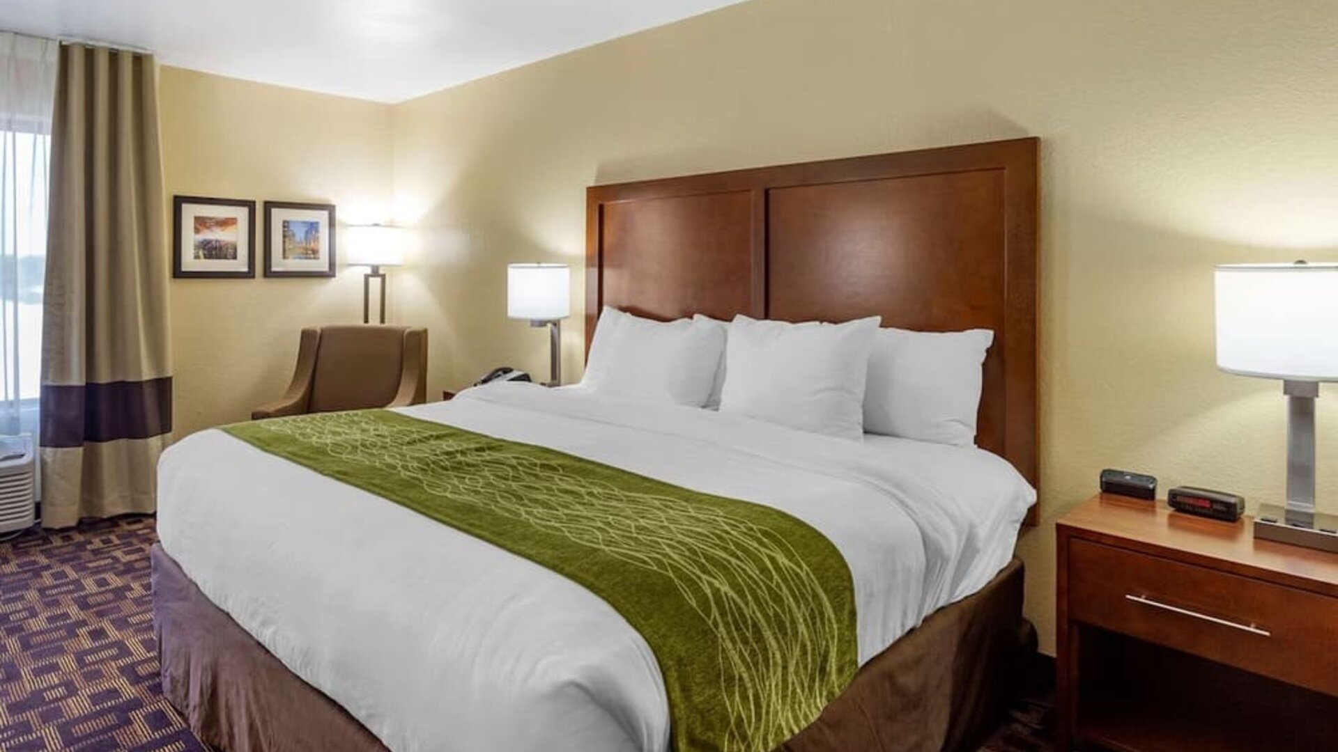 Day use room at Comfort Inn & Suites North Aurora - Naperville.