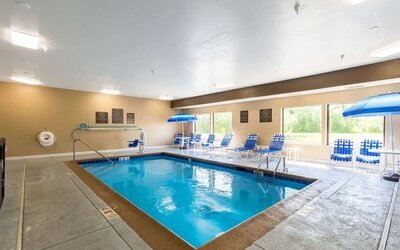 Indoor pool at Comfort Inn & Suites North Aurora - Naperville.