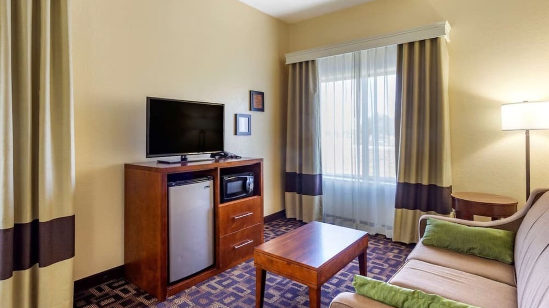 Day use room at Comfort Inn & Suites North Aurora - Naperville.