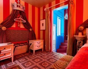 Day  use room at Beverly Hills Spanish.