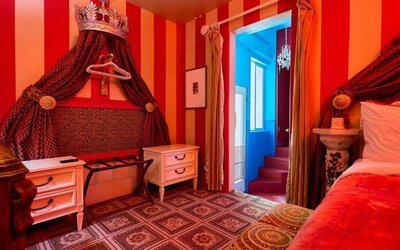 Day  use room at Beverly Hills Spanish.