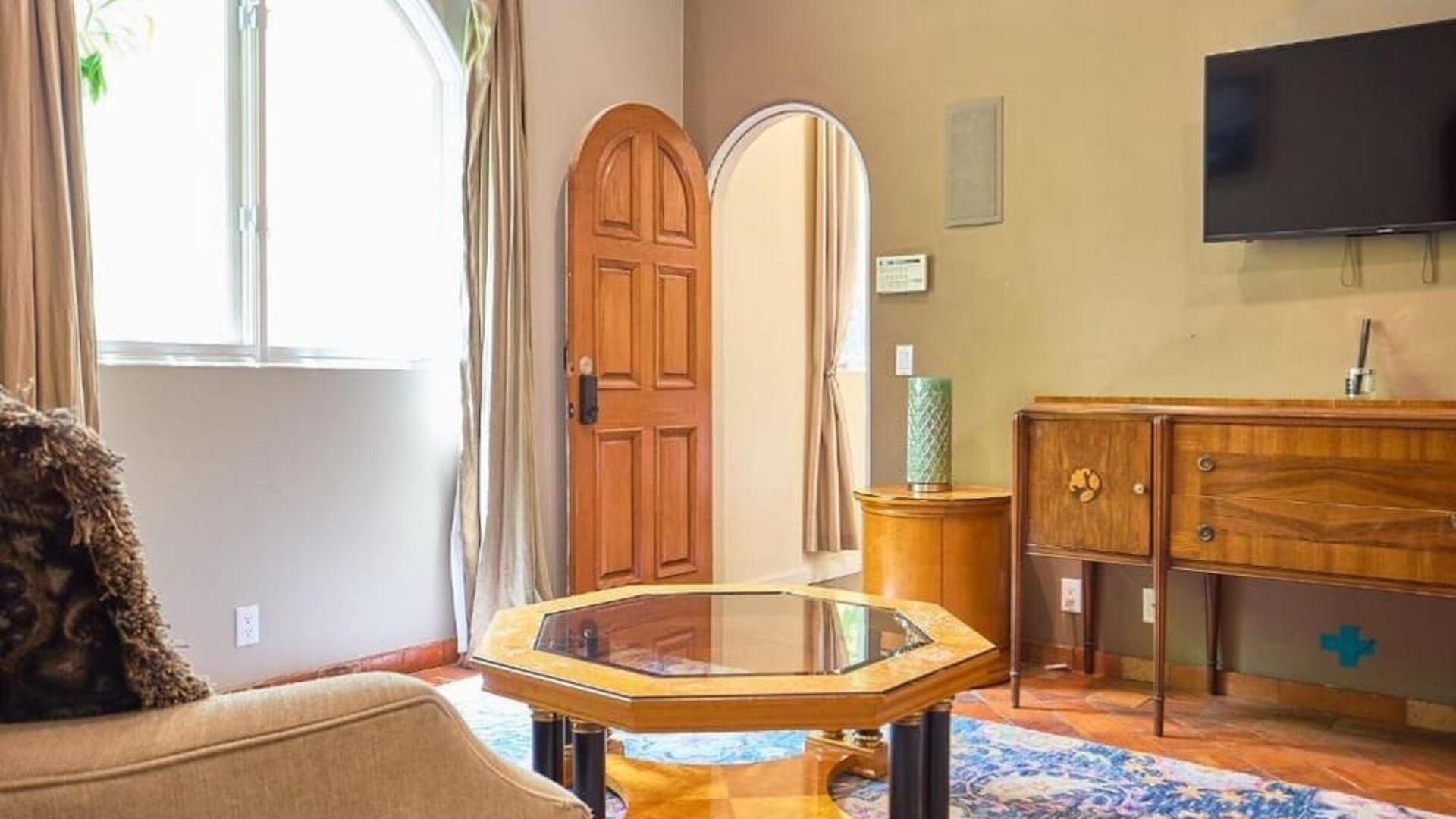 TV lounge area at Beverly Hills Spanish.