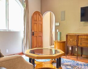 TV lounge area at Beverly Hills Spanish.