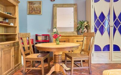 Dining room at Beverly Hills Spanish.