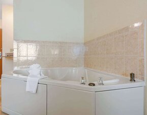 Hot tub at Sleep Inn & Suites Port Charlotte - Punta Gorda.