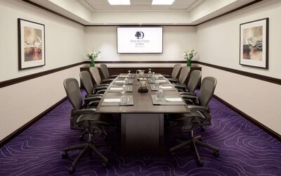 Meeting room at DoubleTree By Hilton Montreal.