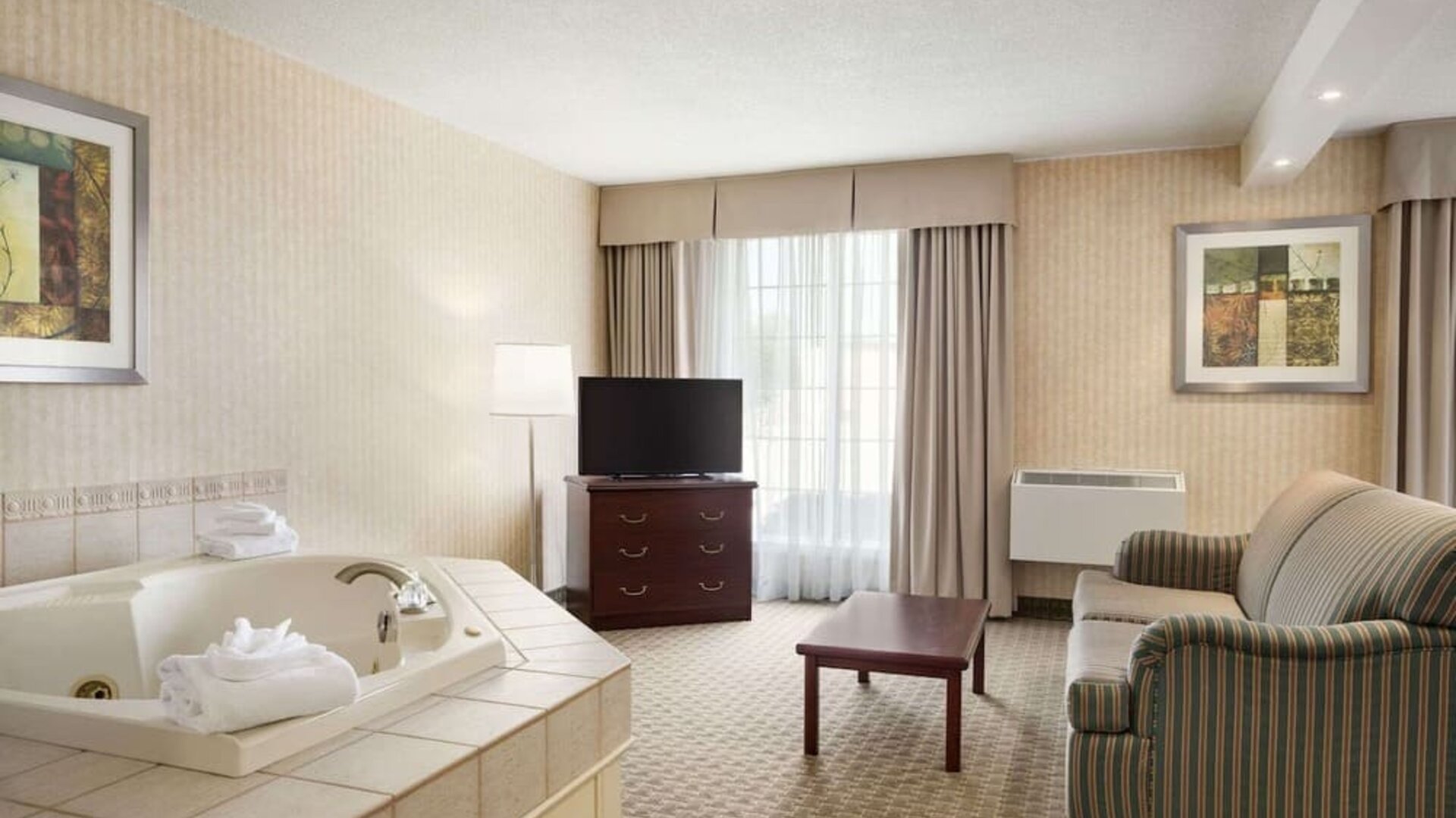 Day use room at Days Inn By Wyndham Brantford.