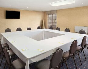 Meeting room at Days Inn By Wyndham Brantford.