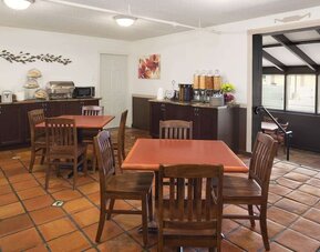 Restaurant at Days Inn By Wyndham Brantford.