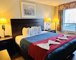 Day use room at Coratel Inn And Suites By Jasper Ocean Shores.