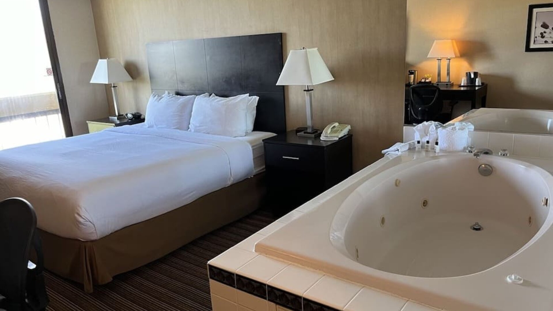 Day use room at Wyndham Garden Schaumburg Chicago Northwest.