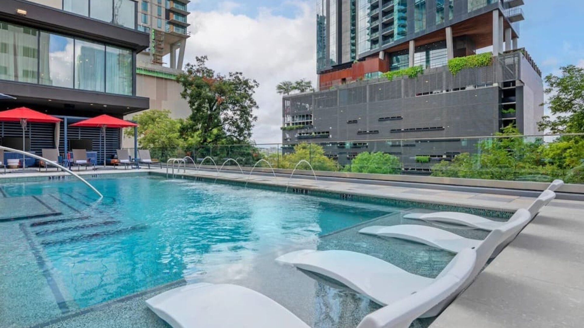 Cambria Hotel Austin Downtown