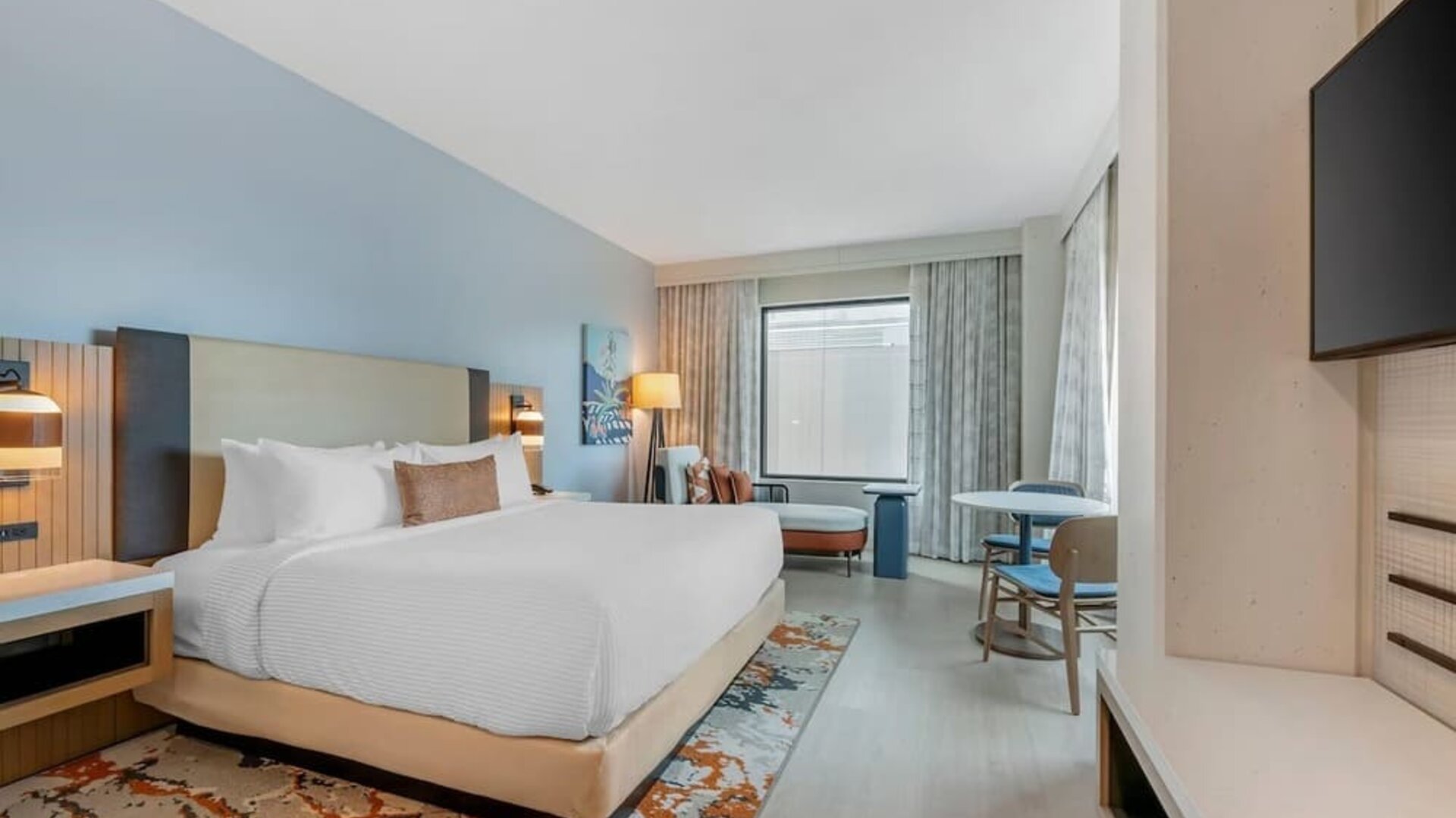 Cambria Hotel Austin Downtown