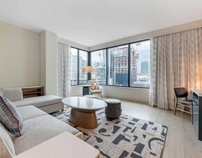 Cambria Hotel Austin Downtown