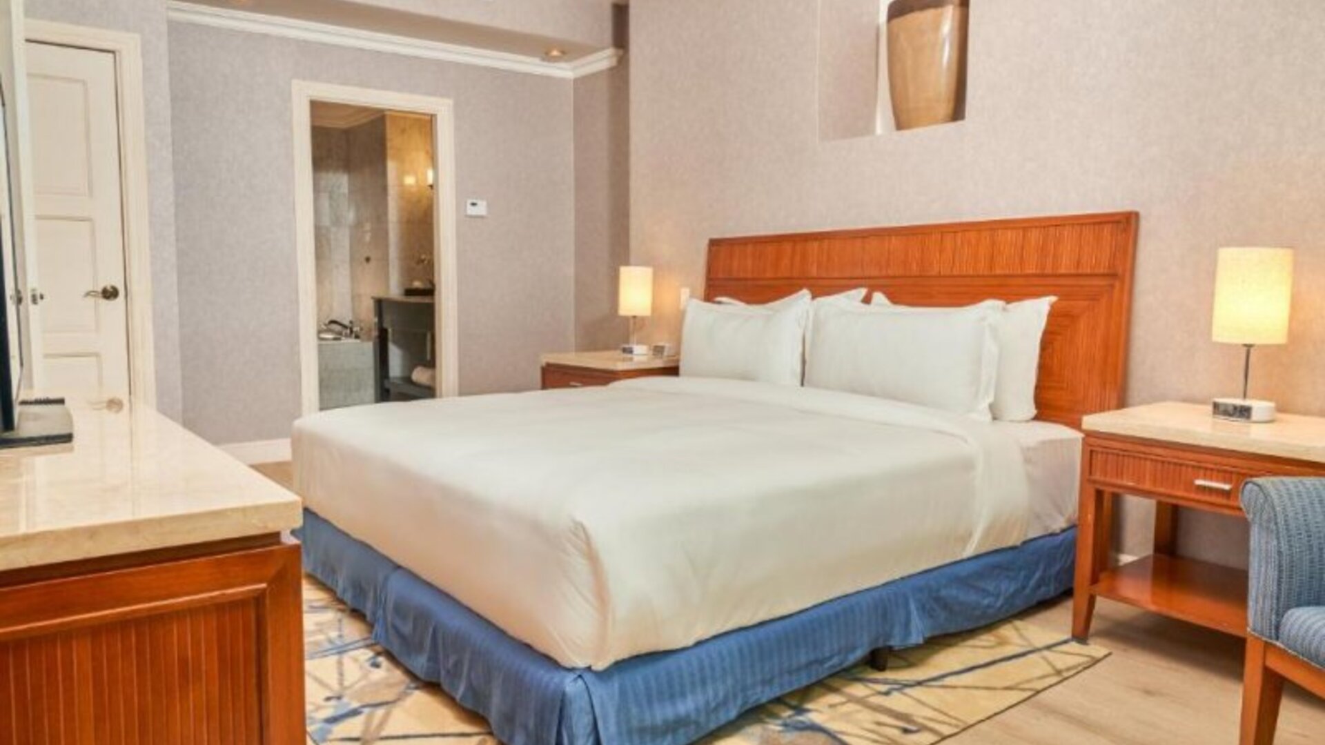 Waymore Hotel Spa & Casino