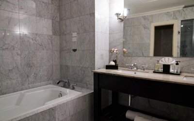 Waymore Hotel Spa & Casino