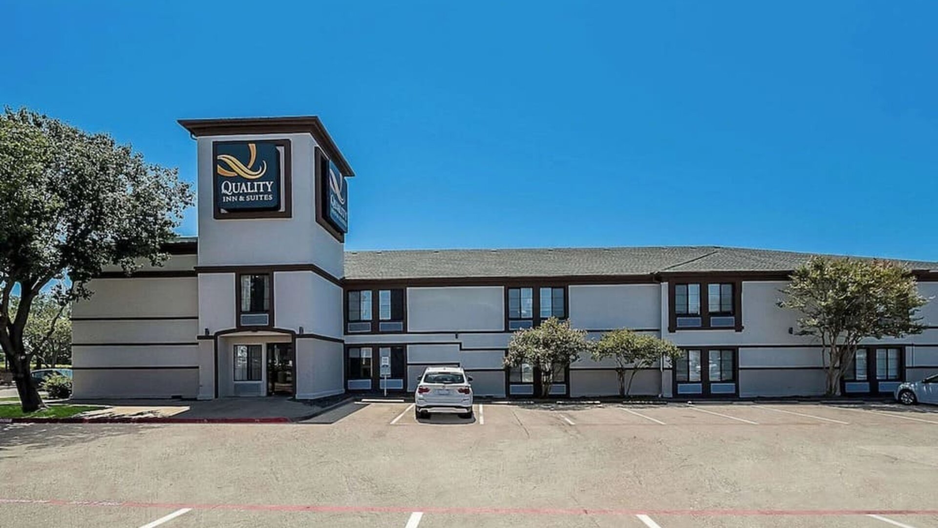 Parking available at Quality Inn & Suites Irving DFW Airport South.