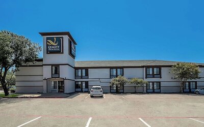 Parking available at Quality Inn & Suites Irving DFW Airport South.