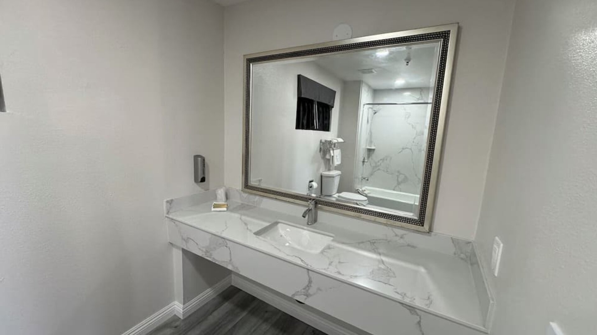 Guest bathroom at Five Star Inn West Covina.