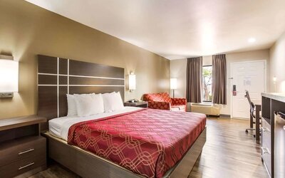 Day use room at Econo Lodge Inn & Suites Murfreesboro Shopping District.