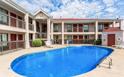 Outdoor pool at Econo Lodge Inn & Suites Murfreesboro Shopping District.