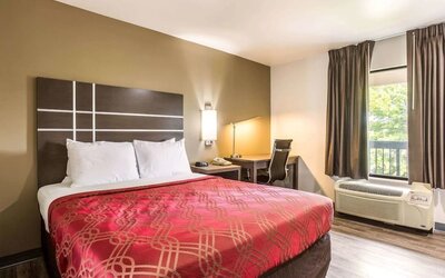 Day use room at Econo Lodge Inn & Suites Murfreesboro Shopping District.