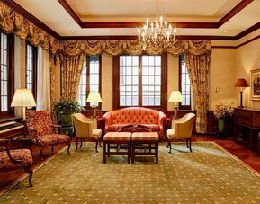 Lobby seating at The Wall Street Inn.