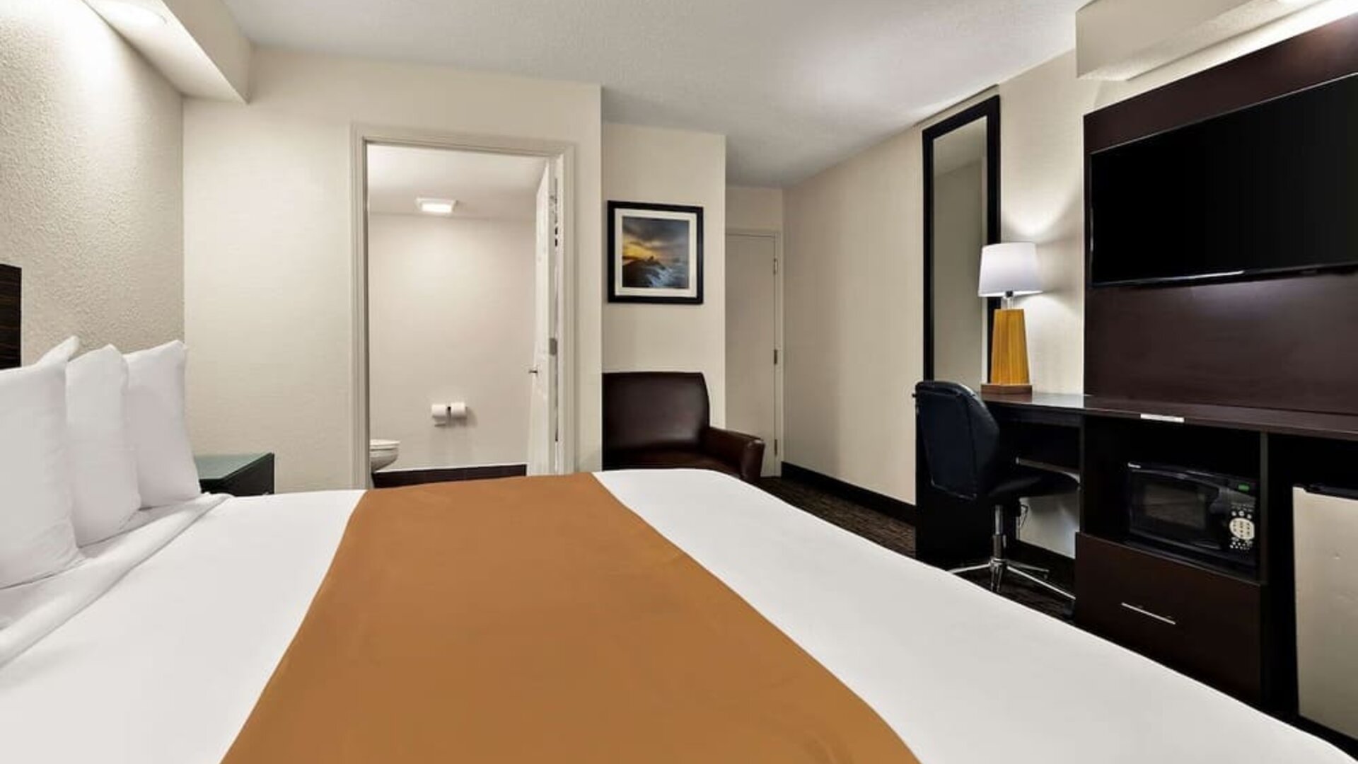 Day use room at Quality Inn Memphis Northeast Near I-40.