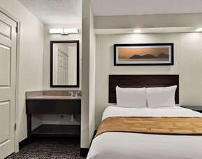 Day use room at Quality Inn Memphis Northeast Near I-40.