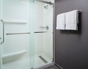 Guest bathroom at Courtyard By Marriott Columbus Worthington.