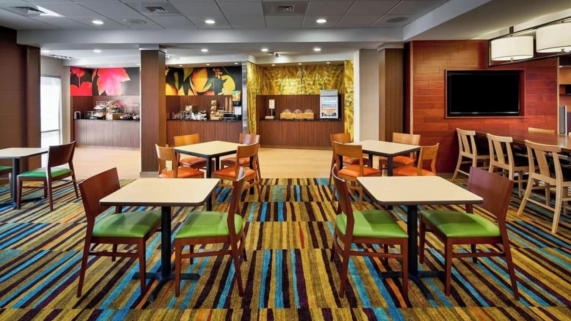 Restaurant at Fairfield Inn & Suites By Marriott Alexandria.