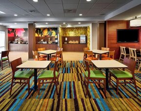 Restaurant at Fairfield Inn & Suites By Marriott Alexandria.