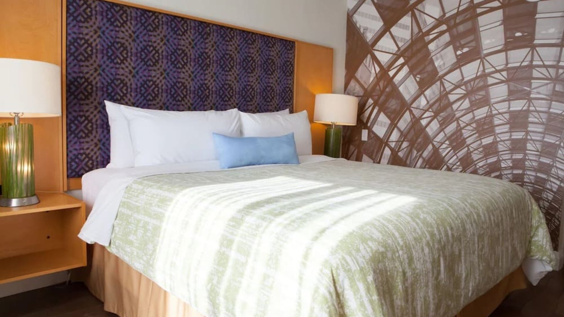 Day use room at Best Western Premier Toronto Airport Carlingview.