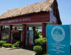 Hotel Campestre El Cisne