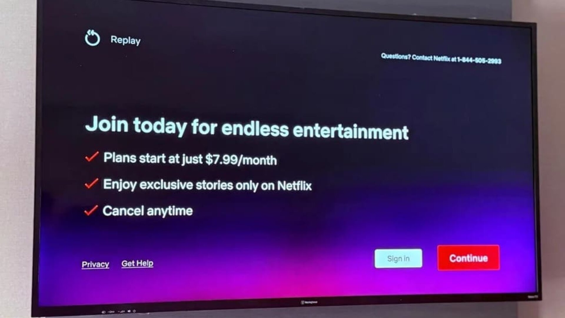 King room at THE VINE HOTEL BRONX.