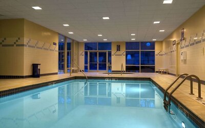 Indoor pool at Hilton Atlanta Airport.