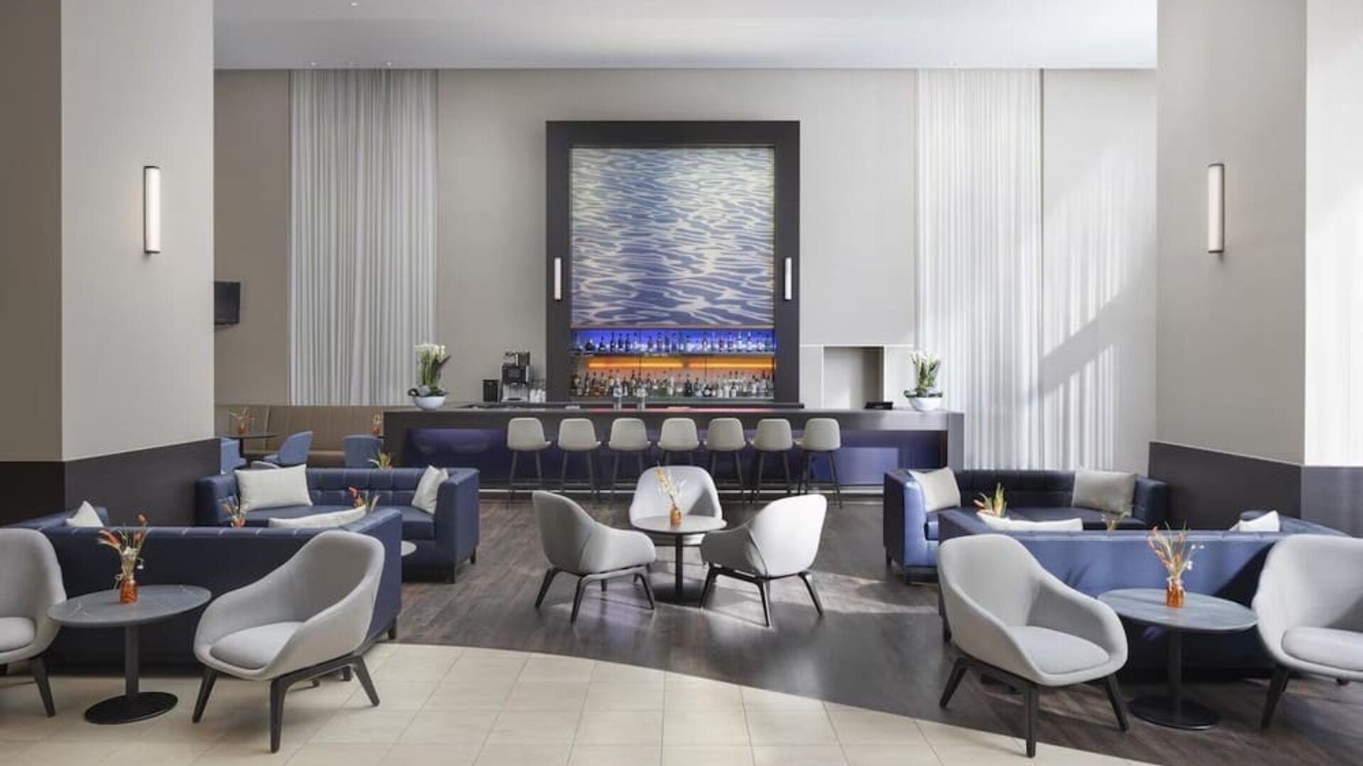 Lobby and lounge at Hilton Dusseldorf.