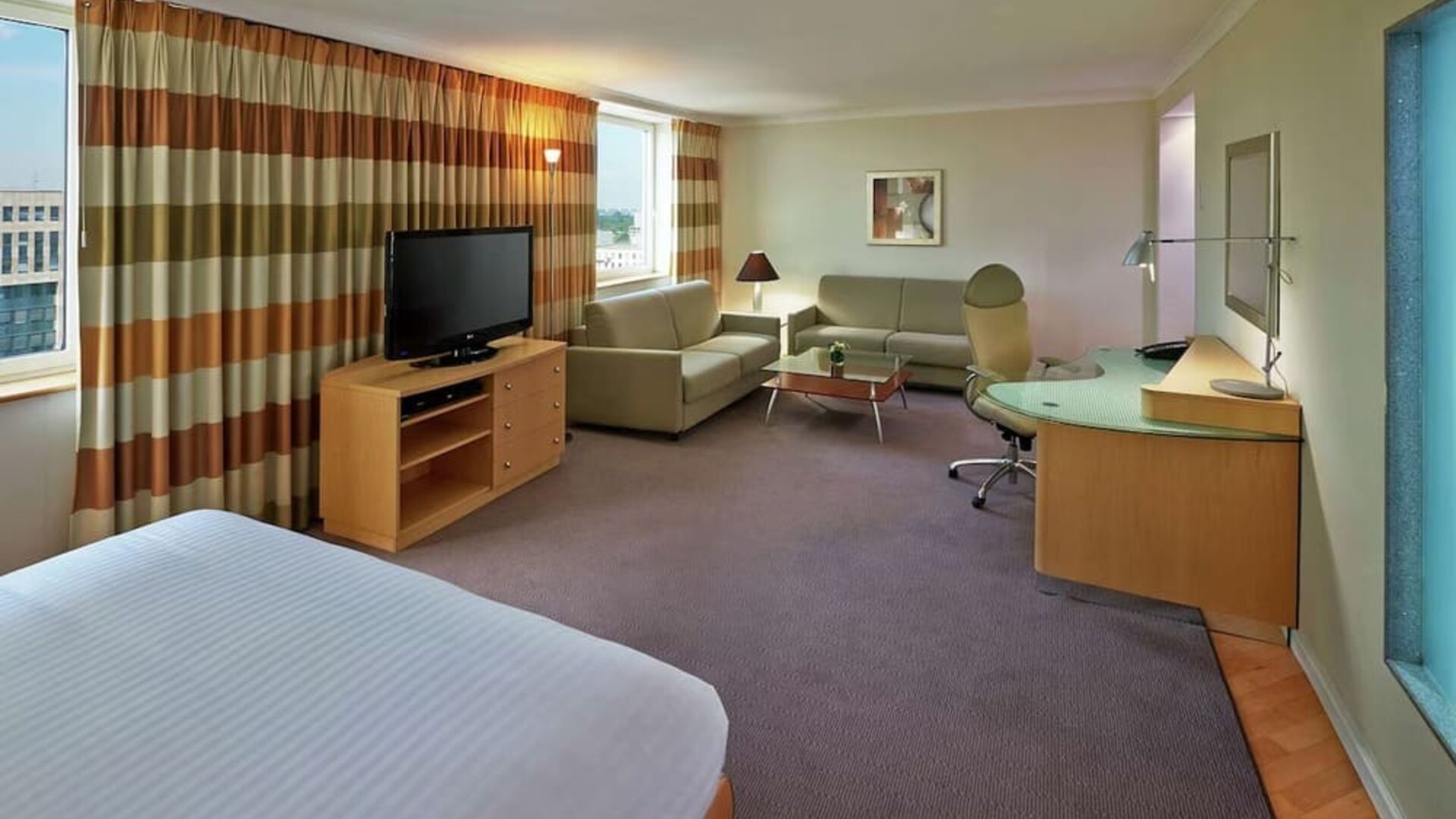 Day use room at Hilton Dusseldorf.