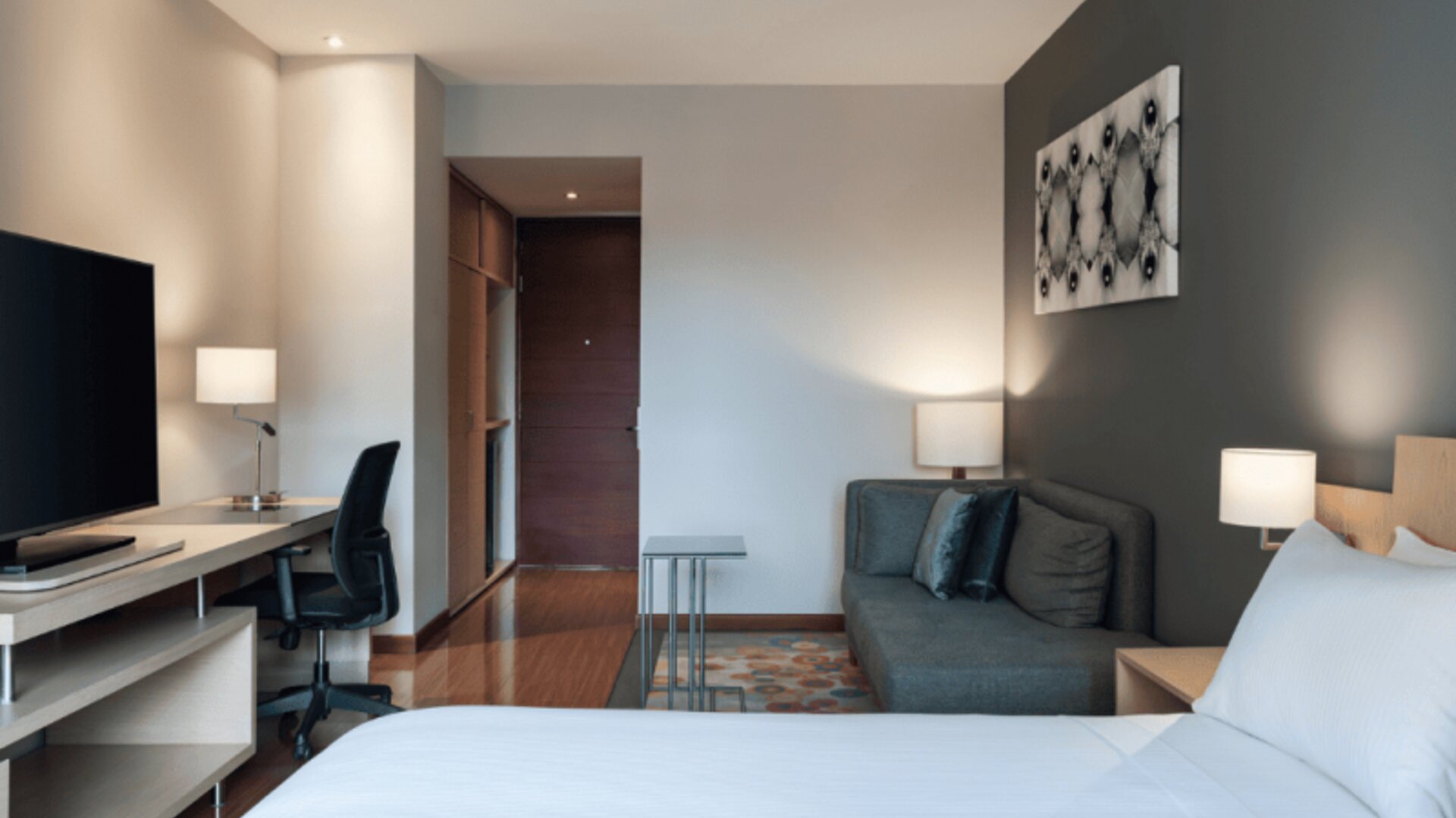 DoubleTree by Hilton Bogotá Calle 100