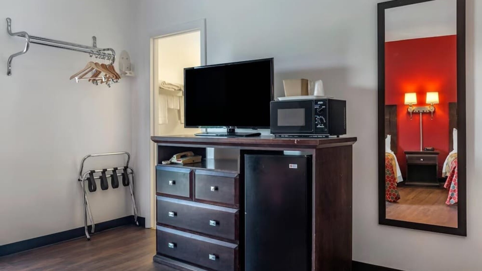 Day use room at Econo Lodge Lee - Great Barrington.