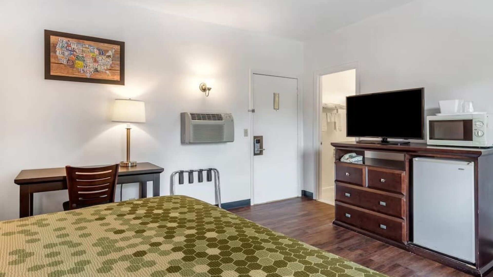 Day use room at Econo Lodge Lee - Great Barrington.