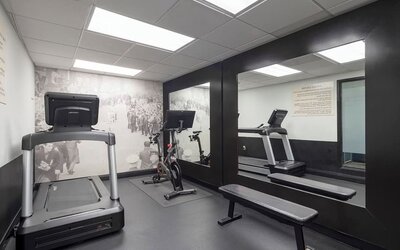 Fitness center at Eurostars The Boxer.