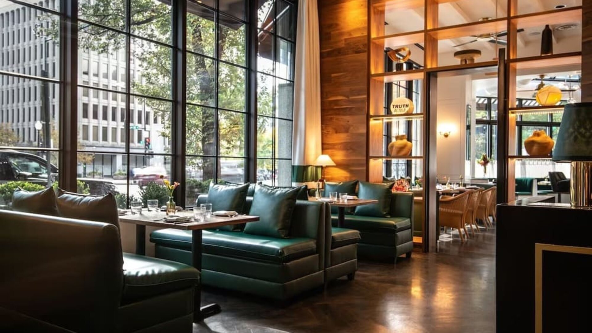 Lobby and lounge at Eurostars St. Gregory.