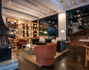 Lobby and lounge at Eurostars St. Gregory.