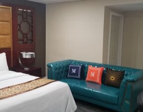 Day use room at Baymont By Wyndham Montreal Airport.