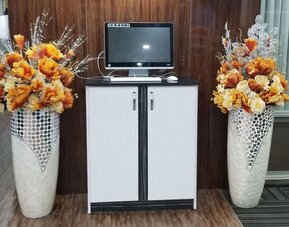 Business center at Baymont By Wyndham Montreal Airport.