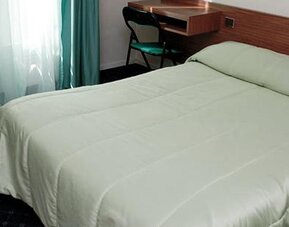 Hôtel Paris Père-Lachaise République